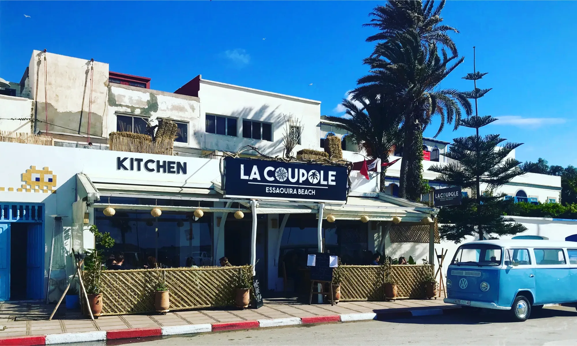 Façade de La Coupole Essaouira Beach sur la corniche nord, boulevard Mohamed V